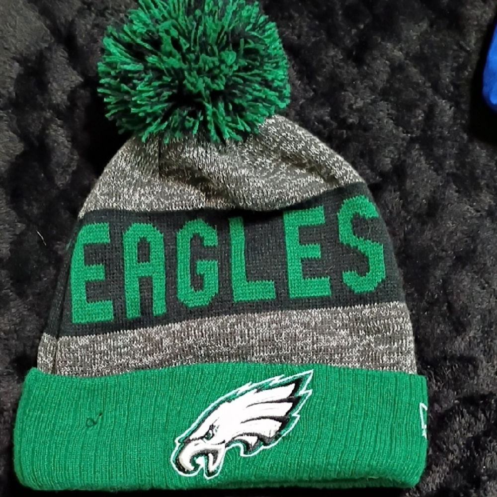 Eagles Kids Pom-Pom Beanie - Green and Gray